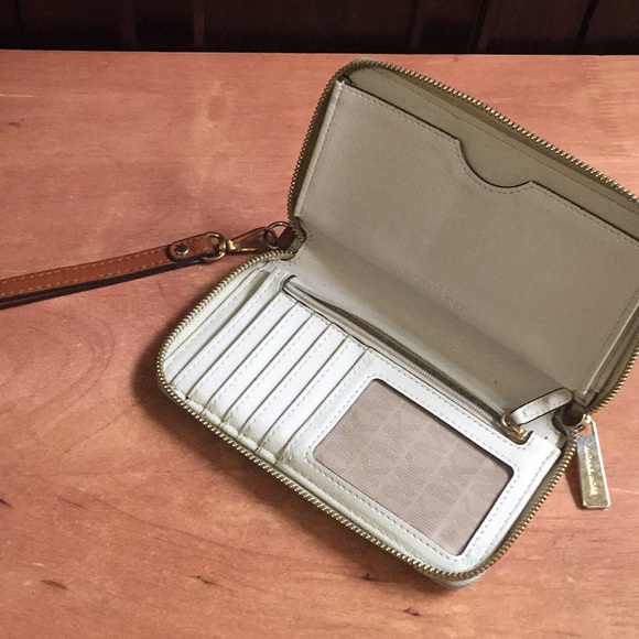 MICHAEL KORS - Picture 4 of 11